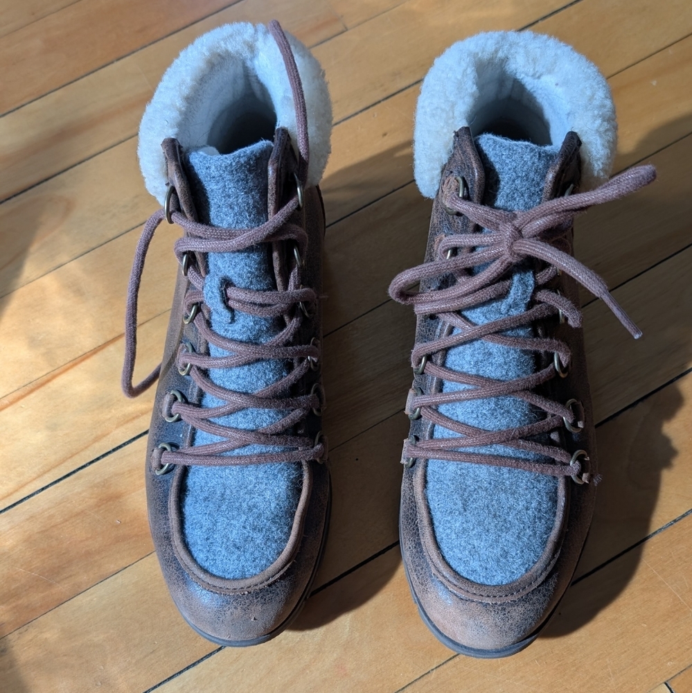 Sorrel Harlow boots Like New